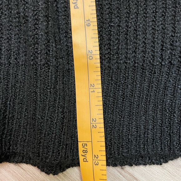 Girl’s Black Mock neck Flower Sweater NWT - Picture 6 of 7